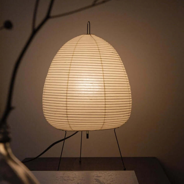 Minimalistisk japansk bordlampe Yumi