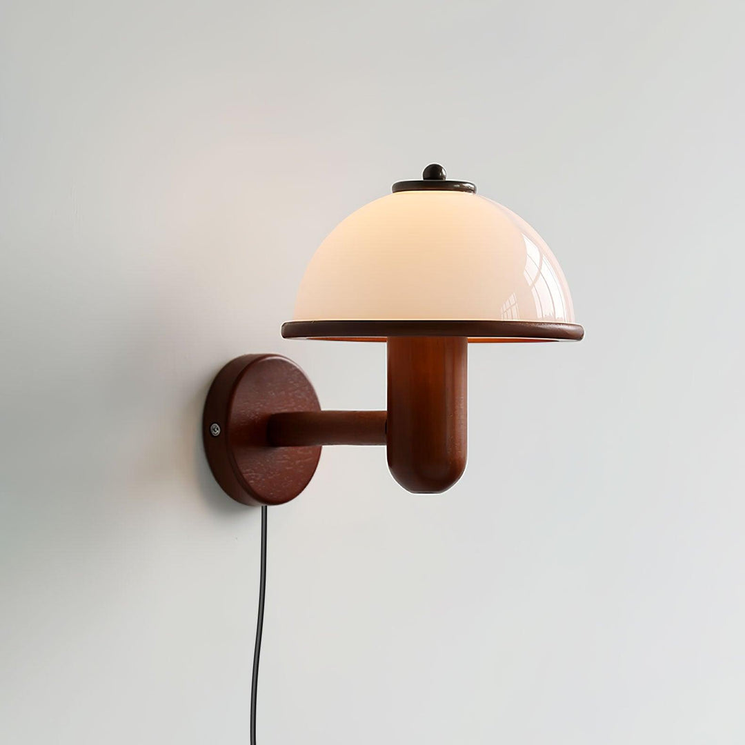 Moderne væglampe med svampedesign i træ