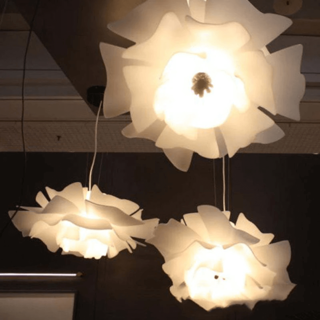 Moderne hvid blomster pendel i metal