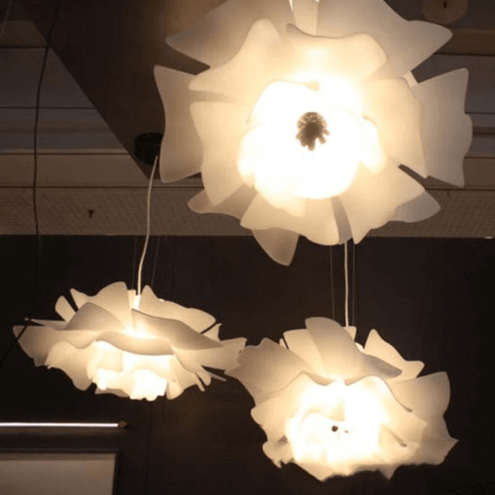 Moderne hvid blomster pendel i metal