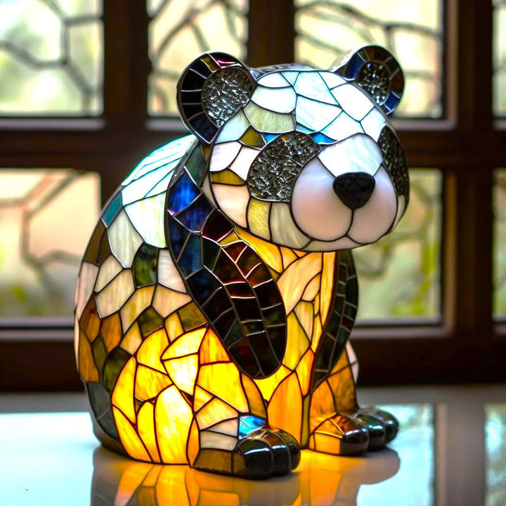 Dekorativ LED lampe med farvet glasdyr. Skaber en hyggelig atmosfære og blødt lys i hjemmet.