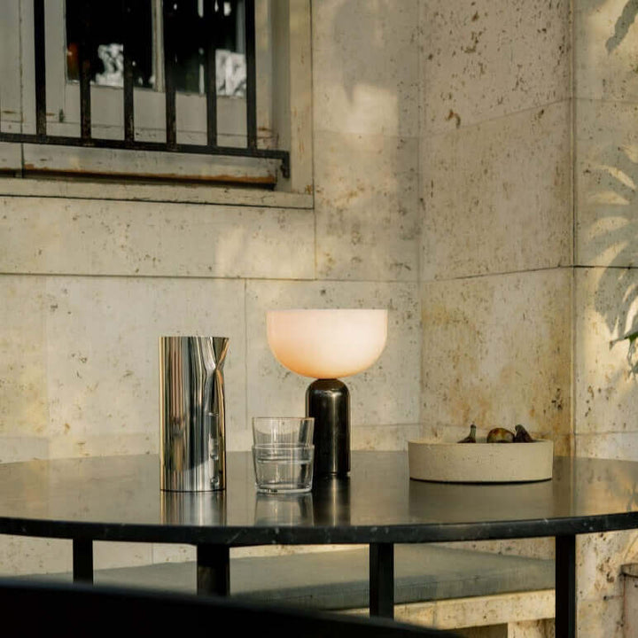 Elegant Marmor Bordlampe til Boligen