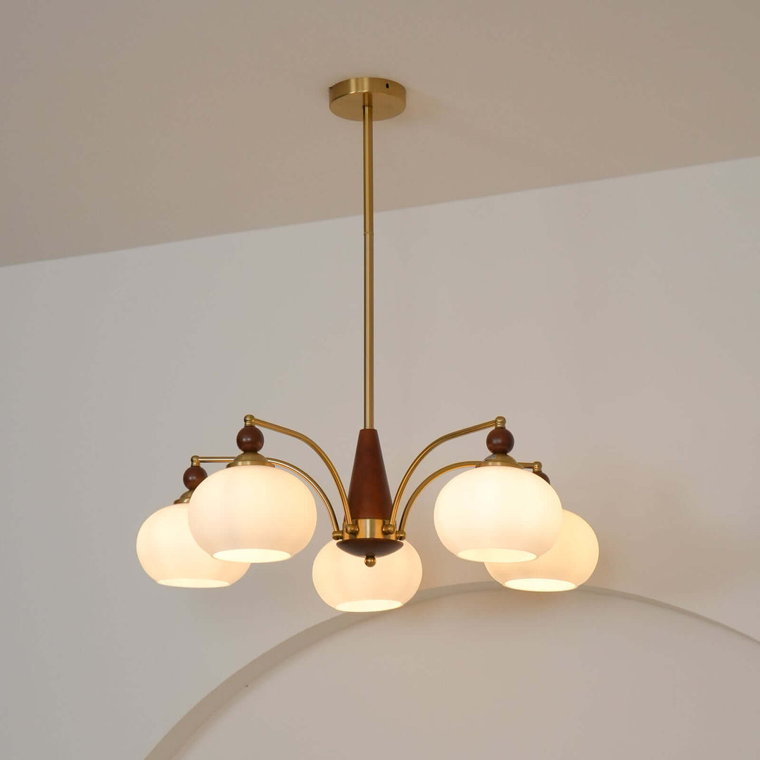 Elegant Retro Lysekrone i Træ og Messing