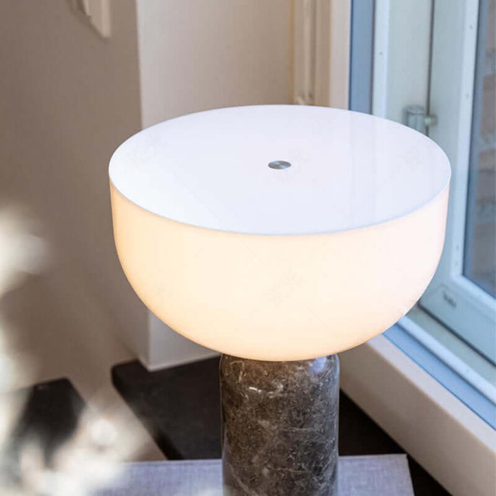 Elegant Marmor Bordlampe til Boligen
