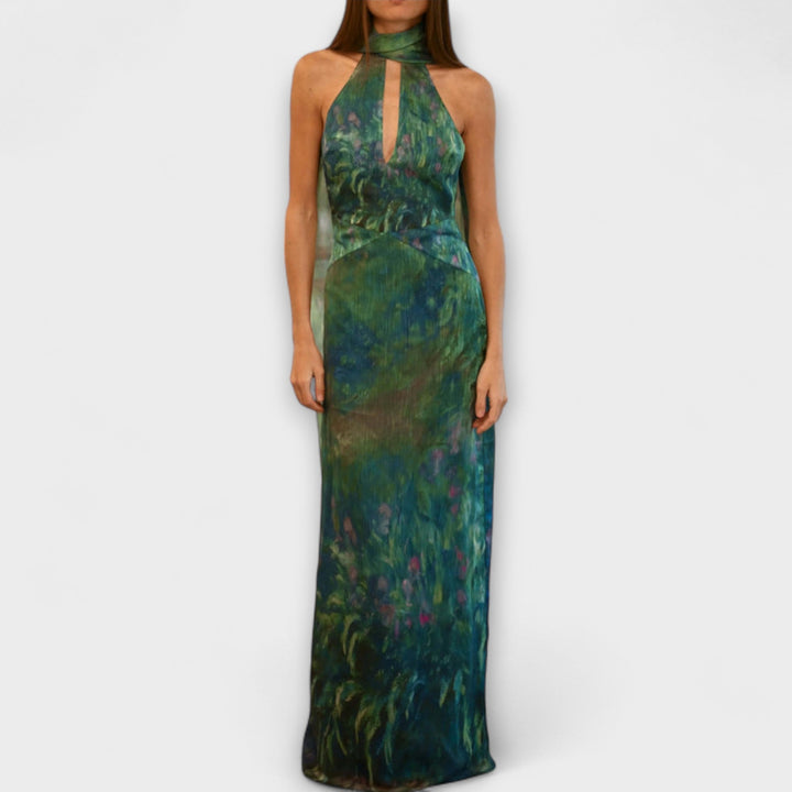 Kvinders elegante Monet Iris print maxi kjole. Perfekt sommerkjole eller festkjole til selskaber.