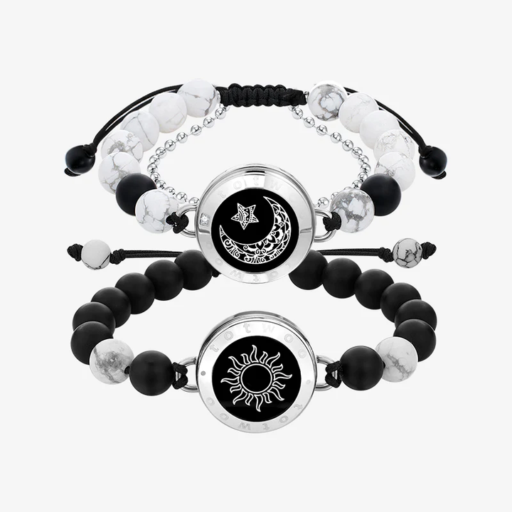 Luksuriøs gaveæske med berørings smart armbånd til par, en personlig og teknologisk gave.