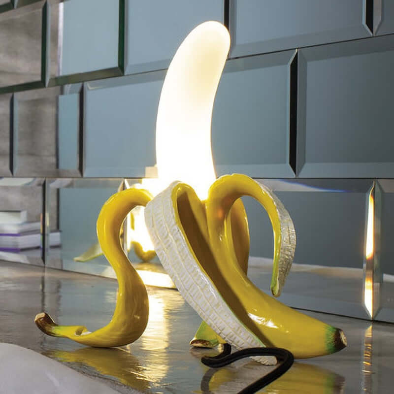Elegant Art Deco Bordlampe med Banandesign