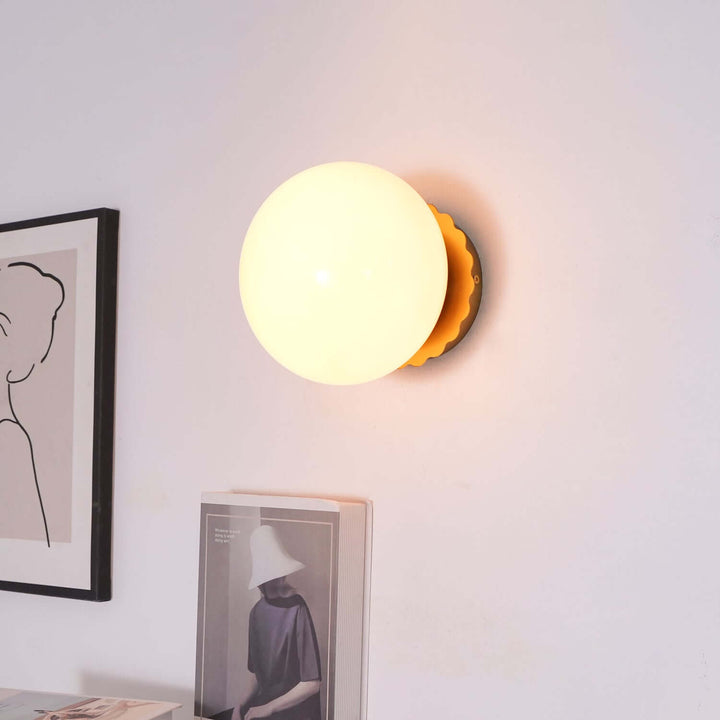 Moderne væglampe i rosa glas