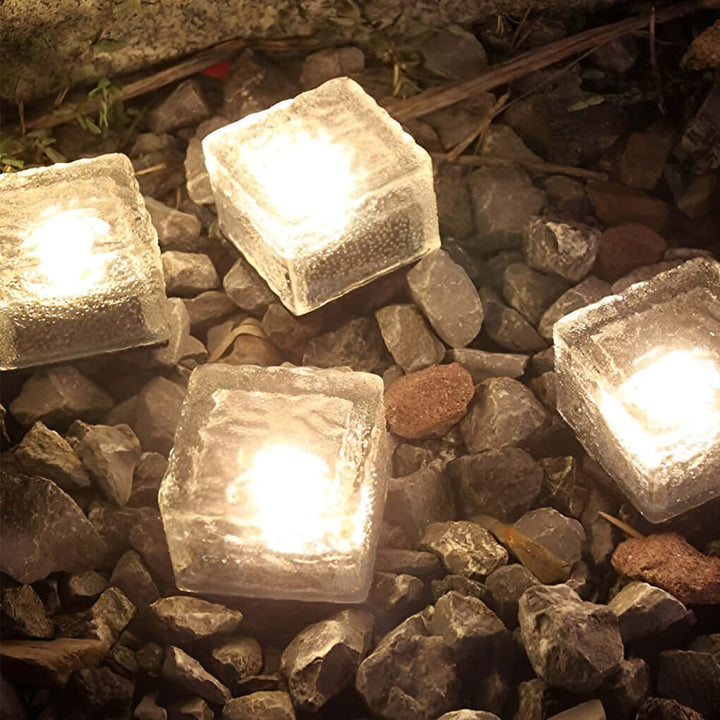 Firkantet solcellelampe til udendørs brug