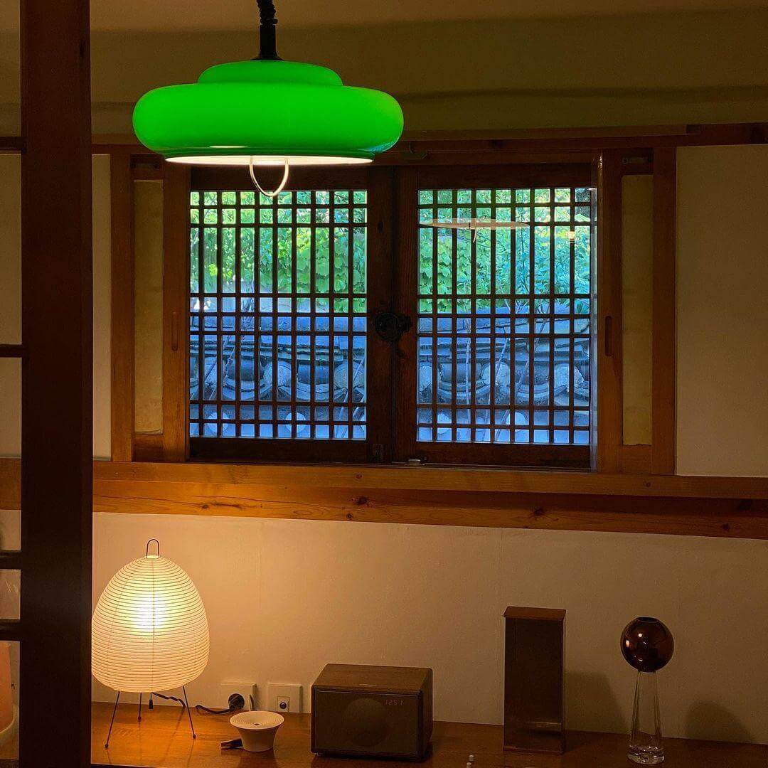 Minimalistisk japansk bordlampe Yumi