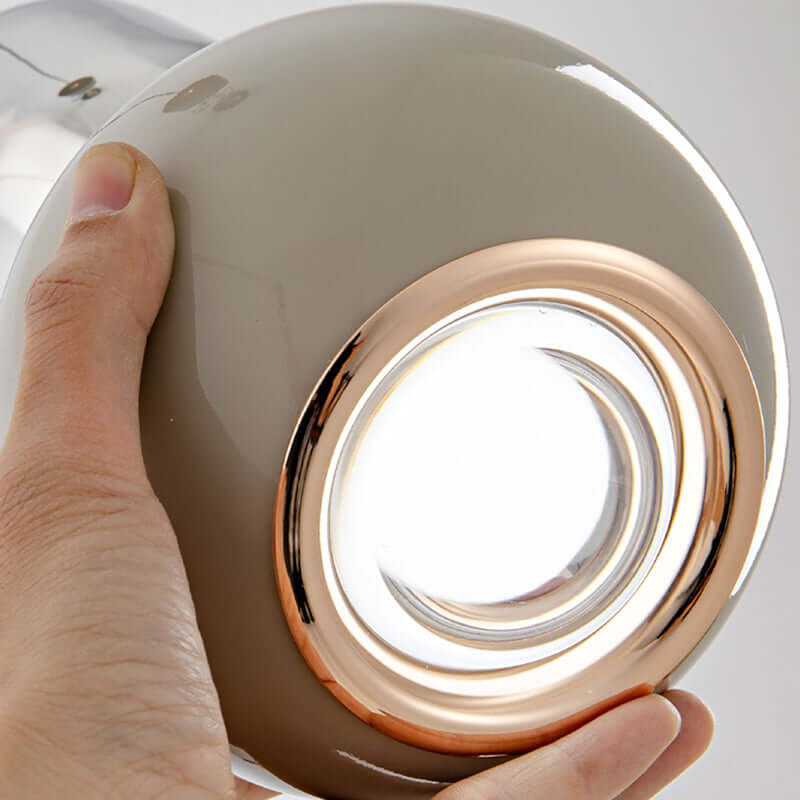 Minimalistisk skandinavisk pendellampe i glas og jern