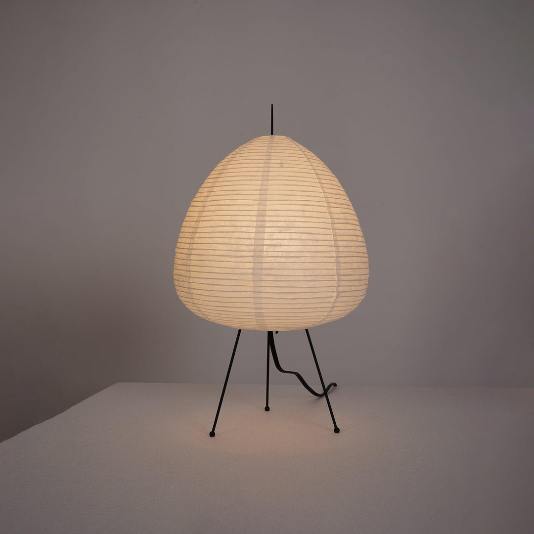 Minimalistisk japansk bordlampe Yumi