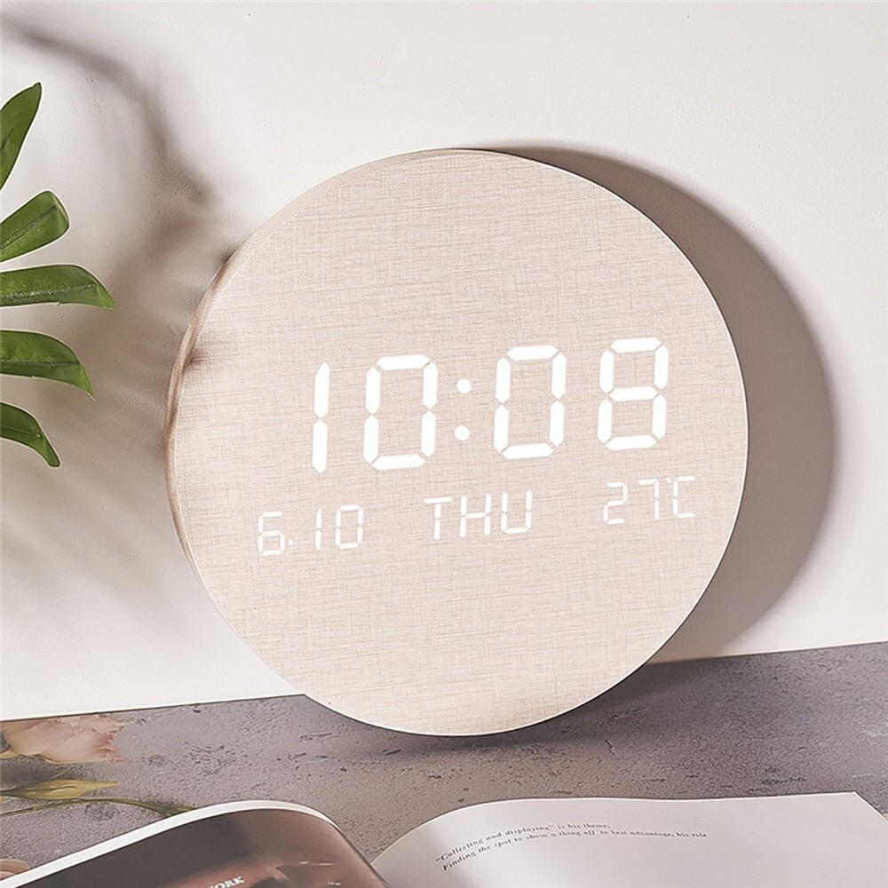 Minimalistisk Digital Vægur til Hjemmet