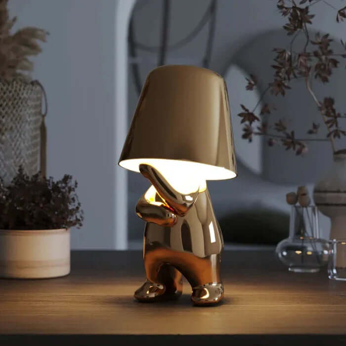 Minimalistisk LED bordlampe med varmhvidt lys