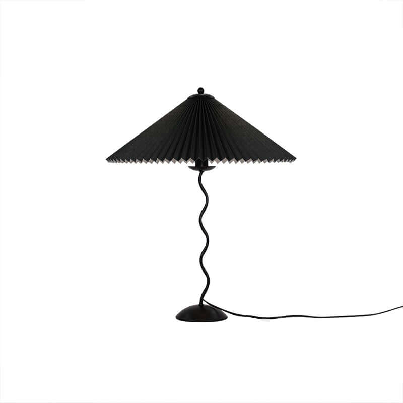 Moderne bølget desigbordlampe i metal