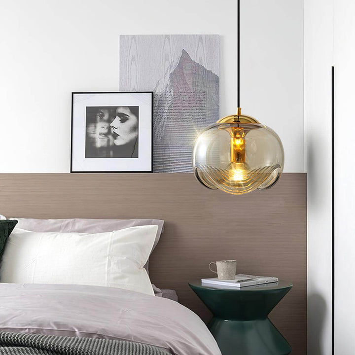 Moderne bølget pendellampe i glas