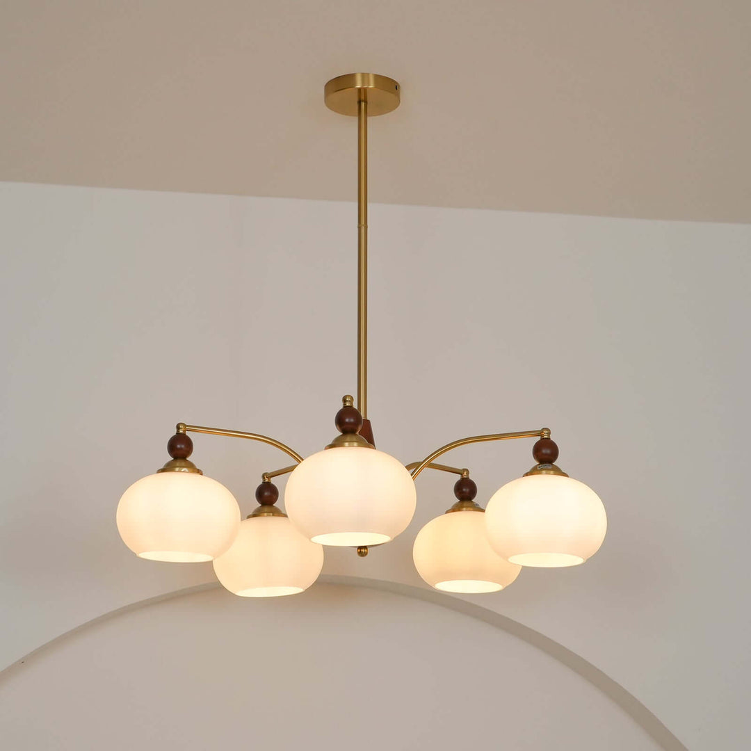 Elegant Retro Lysekrone i Træ og Messing