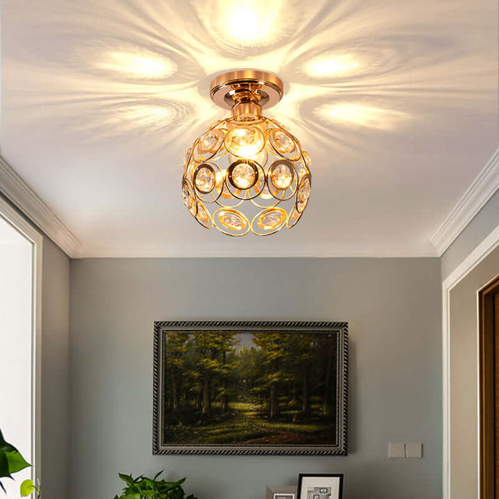 Luksuriøs kugleloftlampe i guld