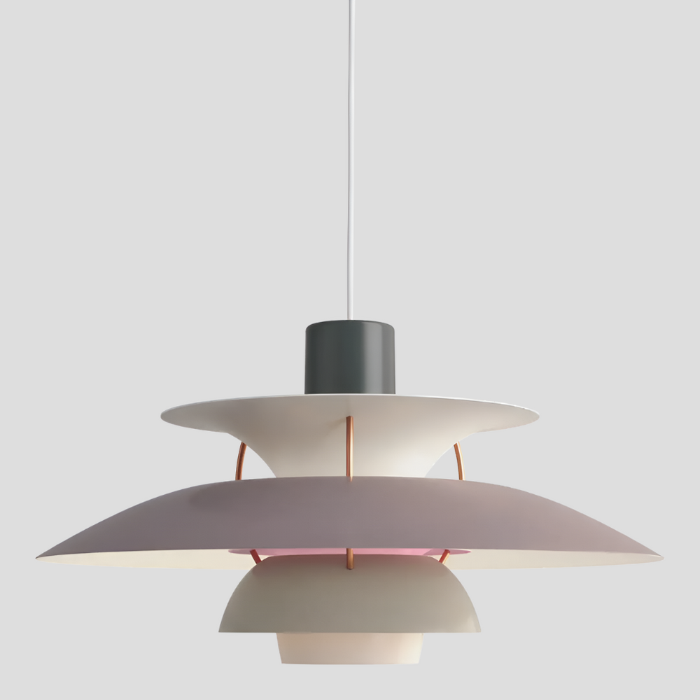 Energieffektiv LED-loftlampe til stue eller soveværelse. Skaber hyggelig, varm indretning med blødt, dæmpbart lys.