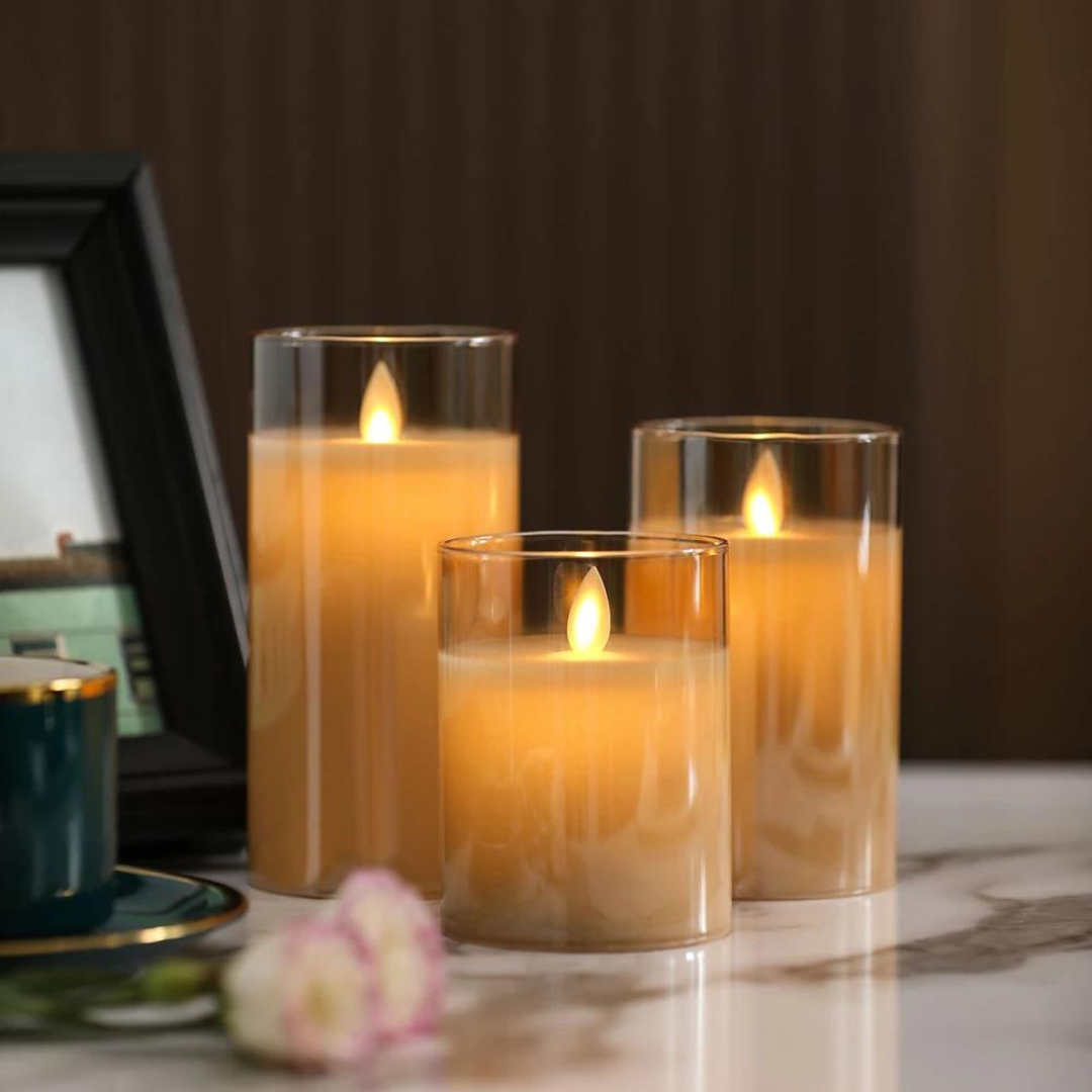 Elegante LED-lys i glas med fjernbetjening og timer; ideelt til moderne indretning og stemningsfuld belysning.