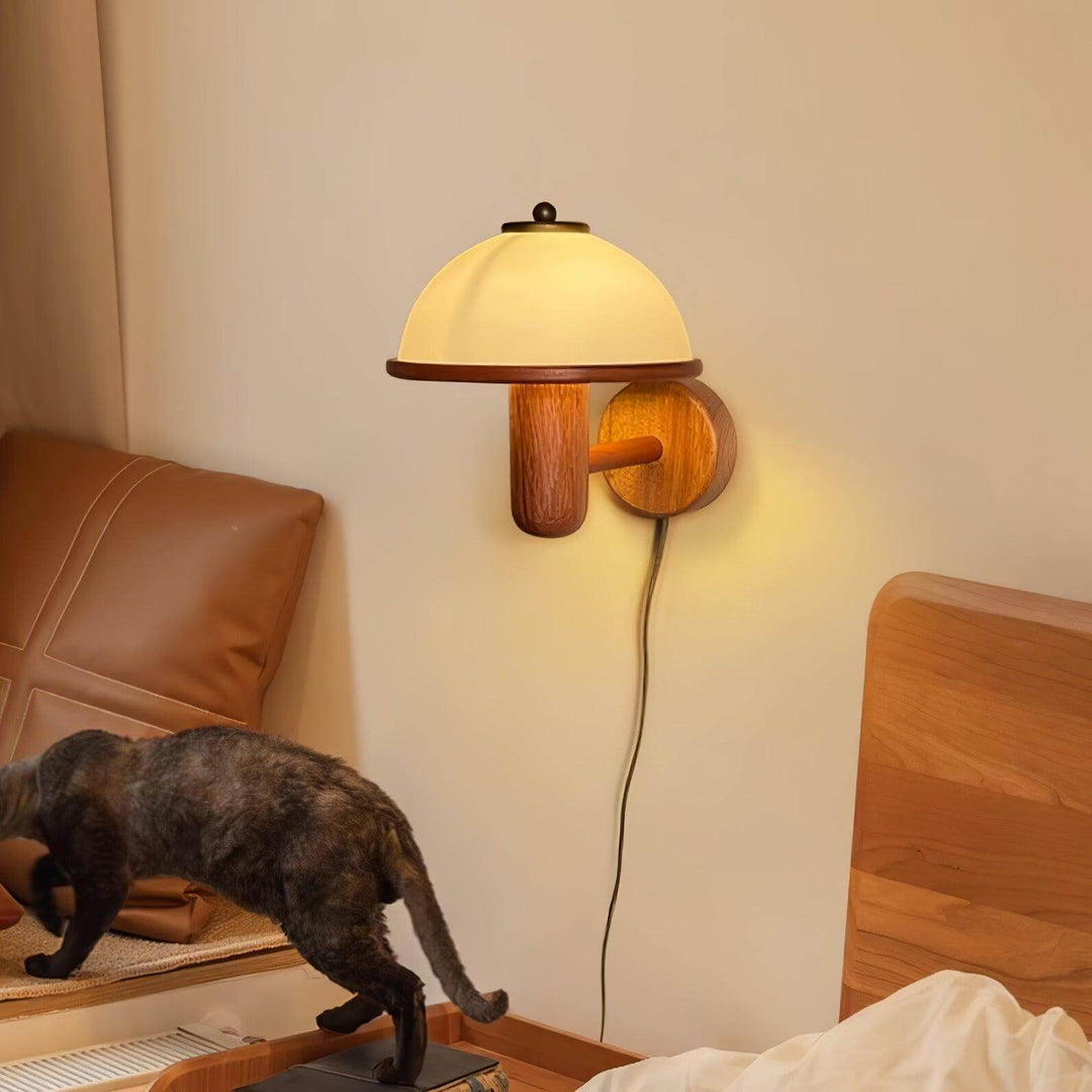 Moderne væglampe med svampedesign i træ