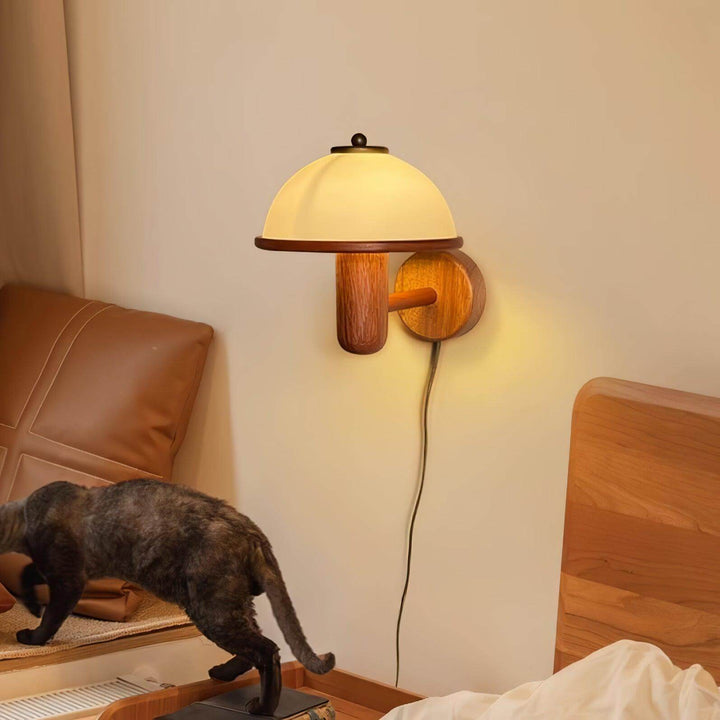 Moderne væglampe med svampedesign i træ