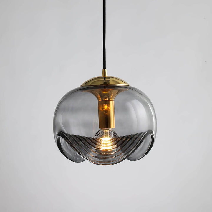 Moderne bølget pendellampe i glas