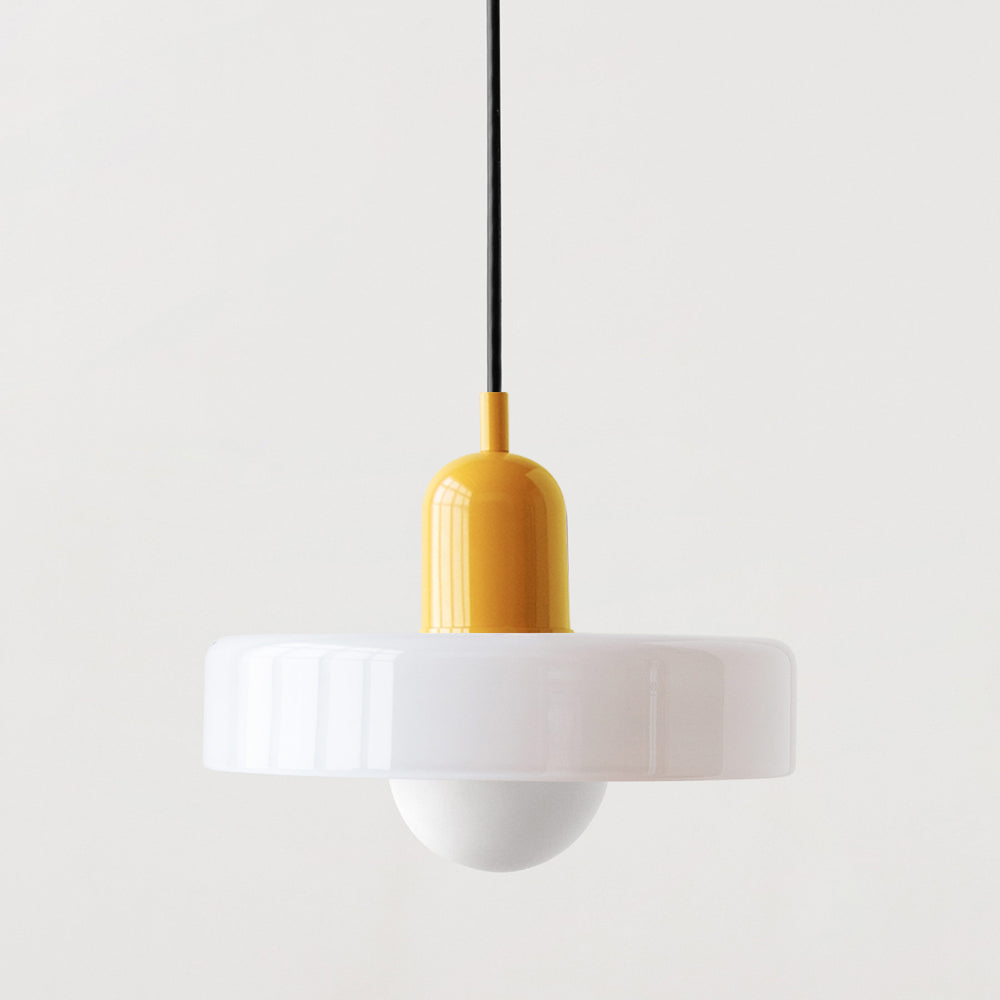 Loftslampe i Bauhaus-design. Unik pendel af farvet glas til ethvert rum.