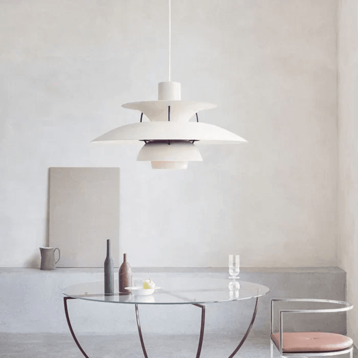 Moderne farverig LED pendellampe i metal