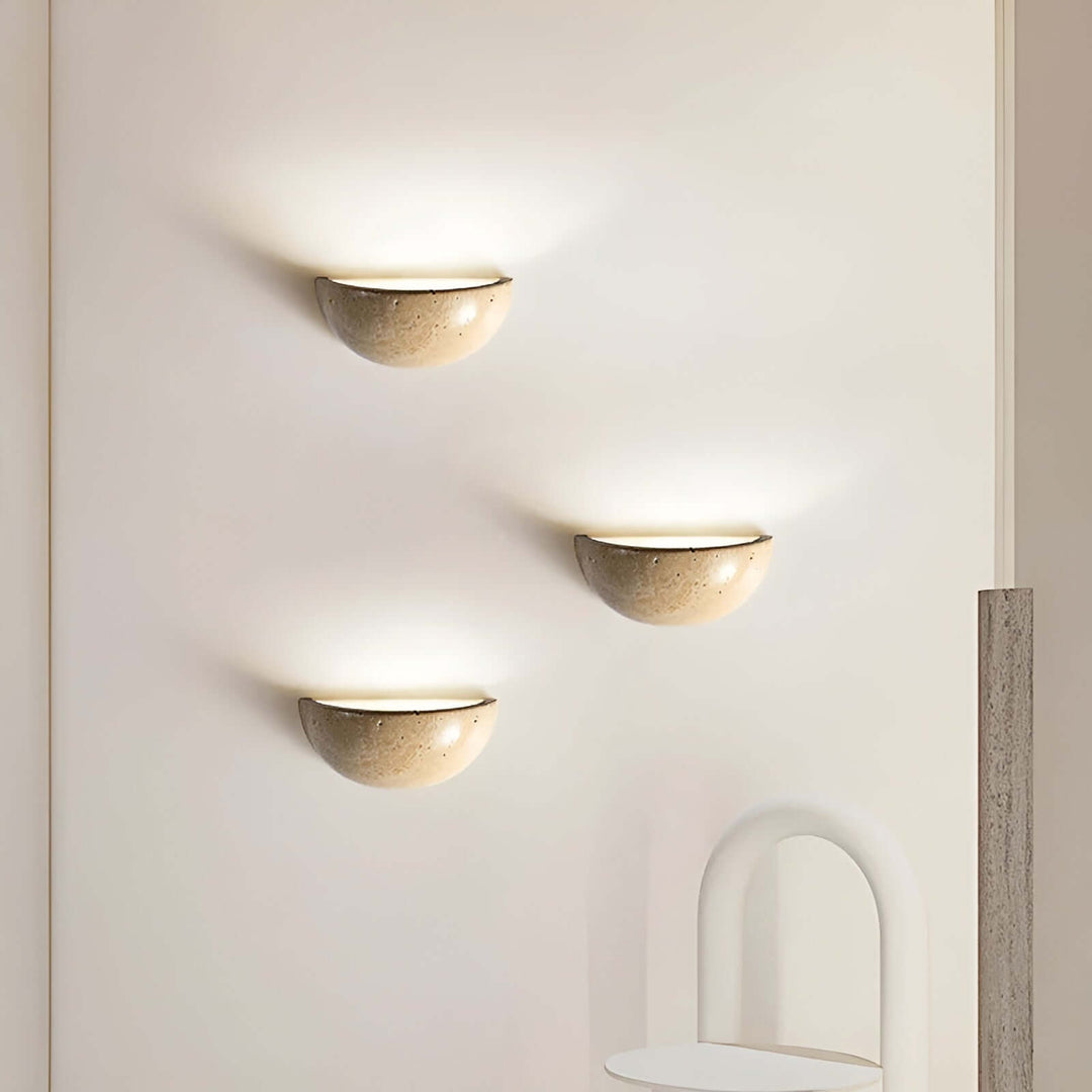 Halvrund LED-væglampe i Wabi-Sabi stil