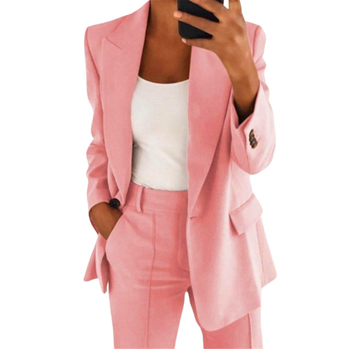 Formelt dame buksesæt med blazer. Ideelt til fest, møder eller som elegant hverdagsmodetøj.