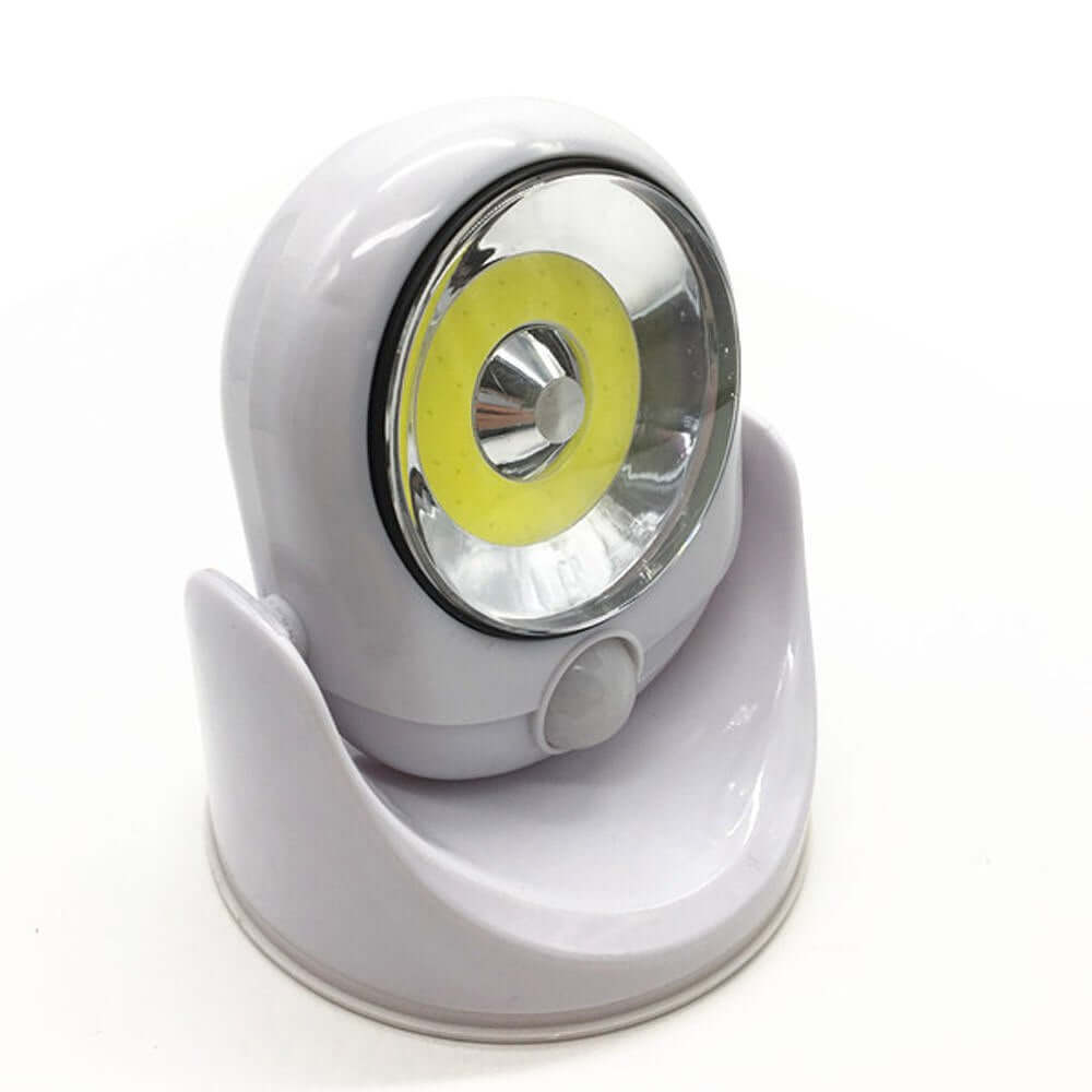 LED-lampe med bevægelsessensor, 450 Lumen