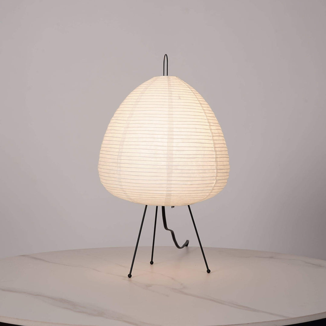 Minimalistisk japansk bordlampe Yumi