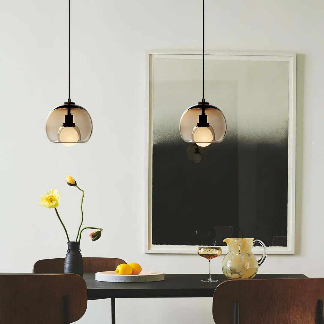 Moderne pendellampe i metal og glas