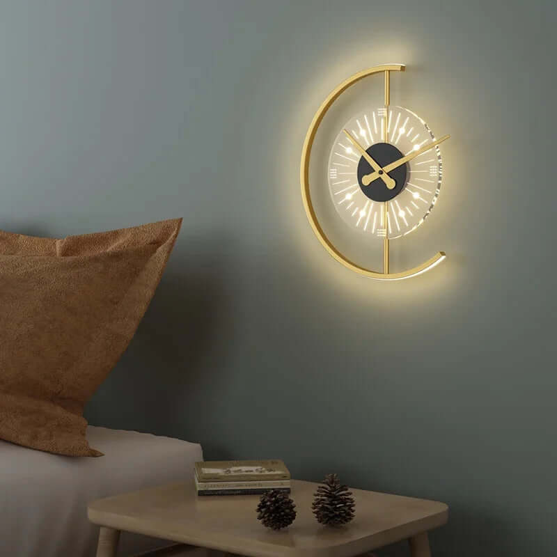 Minimalistisk LED Vægur i Guld til Hjemmet