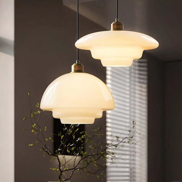 Elegant hvidglas pendellampe