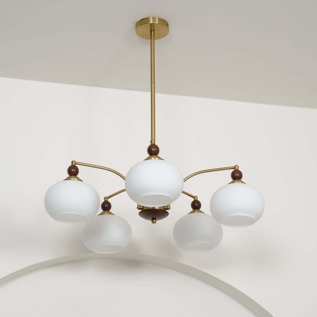 Elegant Retro Lysekrone i Træ og Messing