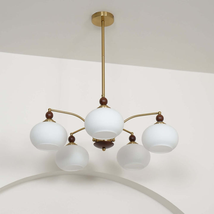 Elegant Retro Lysekrone i Træ og Messing