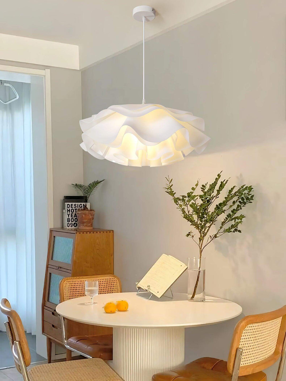 Hvid blomster LED pendellampe