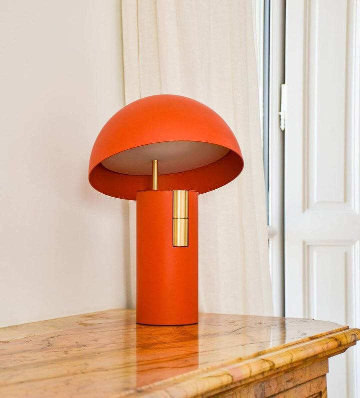 Moderne designer bordlampe med drejelige cylindre