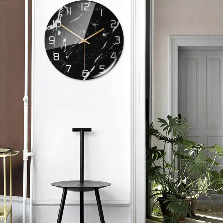 Elegant vægur med marmor-udseende 30 cm