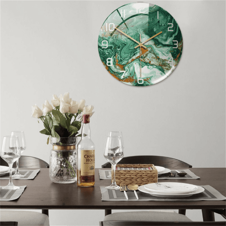 Elegant vægur med marmor-udseende 30 cm