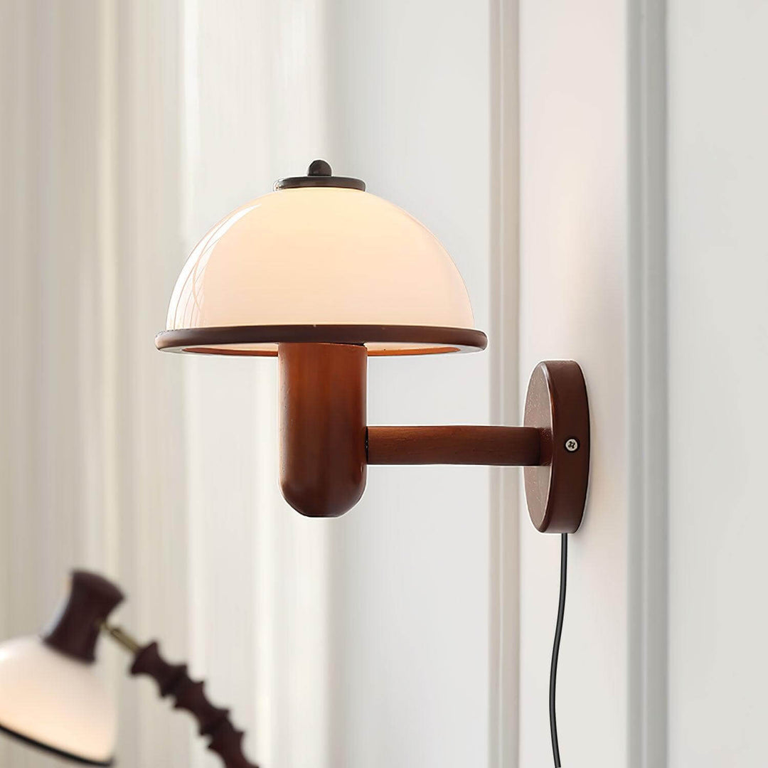 Moderne væglampe med svampedesign i træ