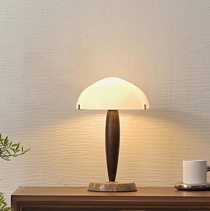 Designer bordlampe med valnødfod