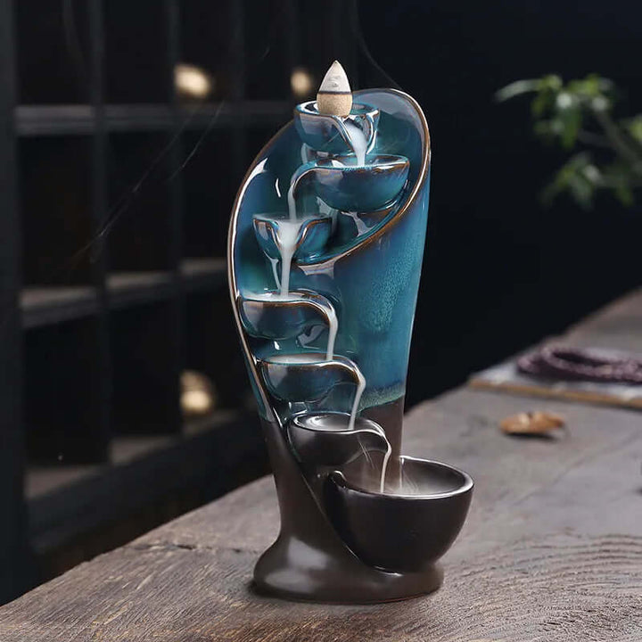 Keramisk røgelsefald i fakkel design