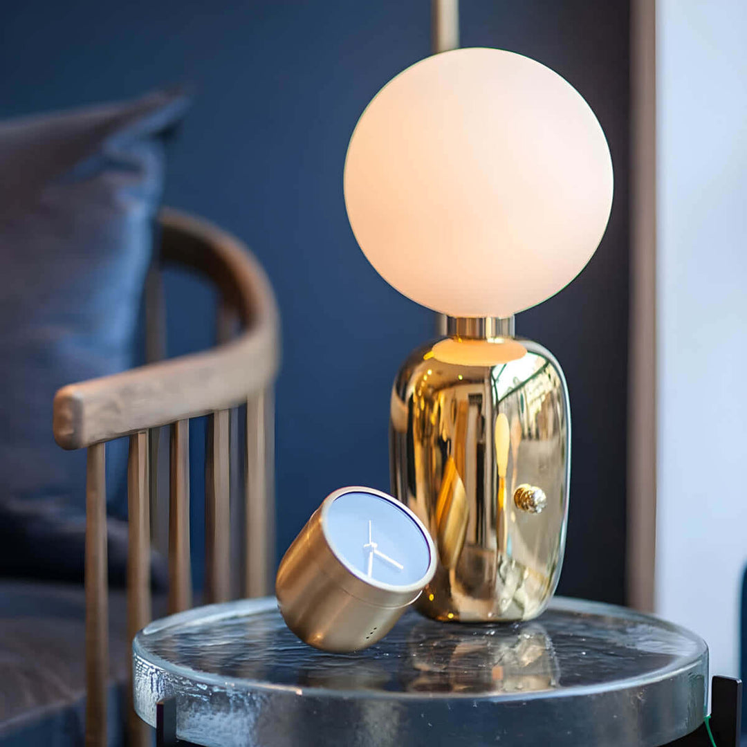 Elegant Skrivebordslampe med Glasfod
