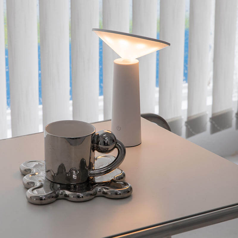 Dæmpbar LED-bordlampe med genopladeligt batteri