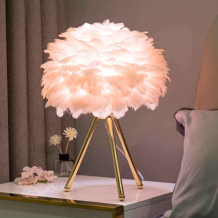 Dimmbar bordlampe med fjerdesign