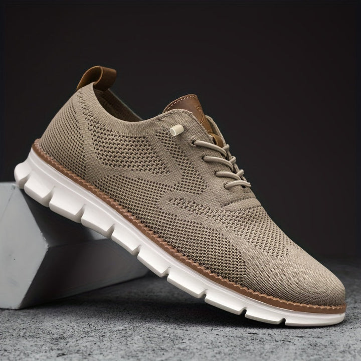 Hvide herre fritidssko, fleksible sneakers med åndbar mesh & letvægtskomfort til gåture.