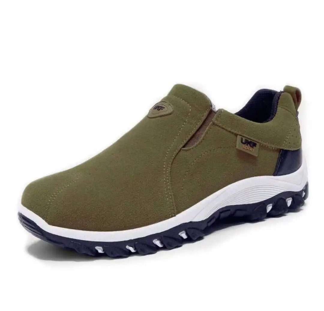 Alsidige slip-on sko til mænd. Perfekte til både casual og stilrene outfits med høj komfort.
